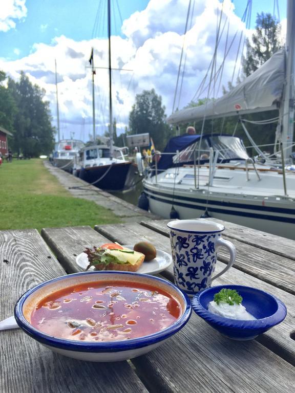 Hajstorp Slusscafé&vandrarhem * Töreboda